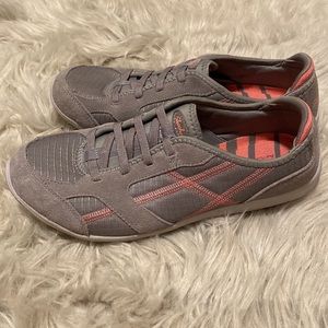 🔥 2/$25 Skechers Dreamchaser walking shoe